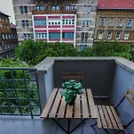 Апартаменты Corvin Avenue Premium Central *