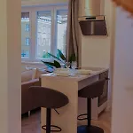 Corvin Avenue Premium Central *