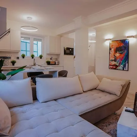 Appartement Corvin Avenue Premium Central *